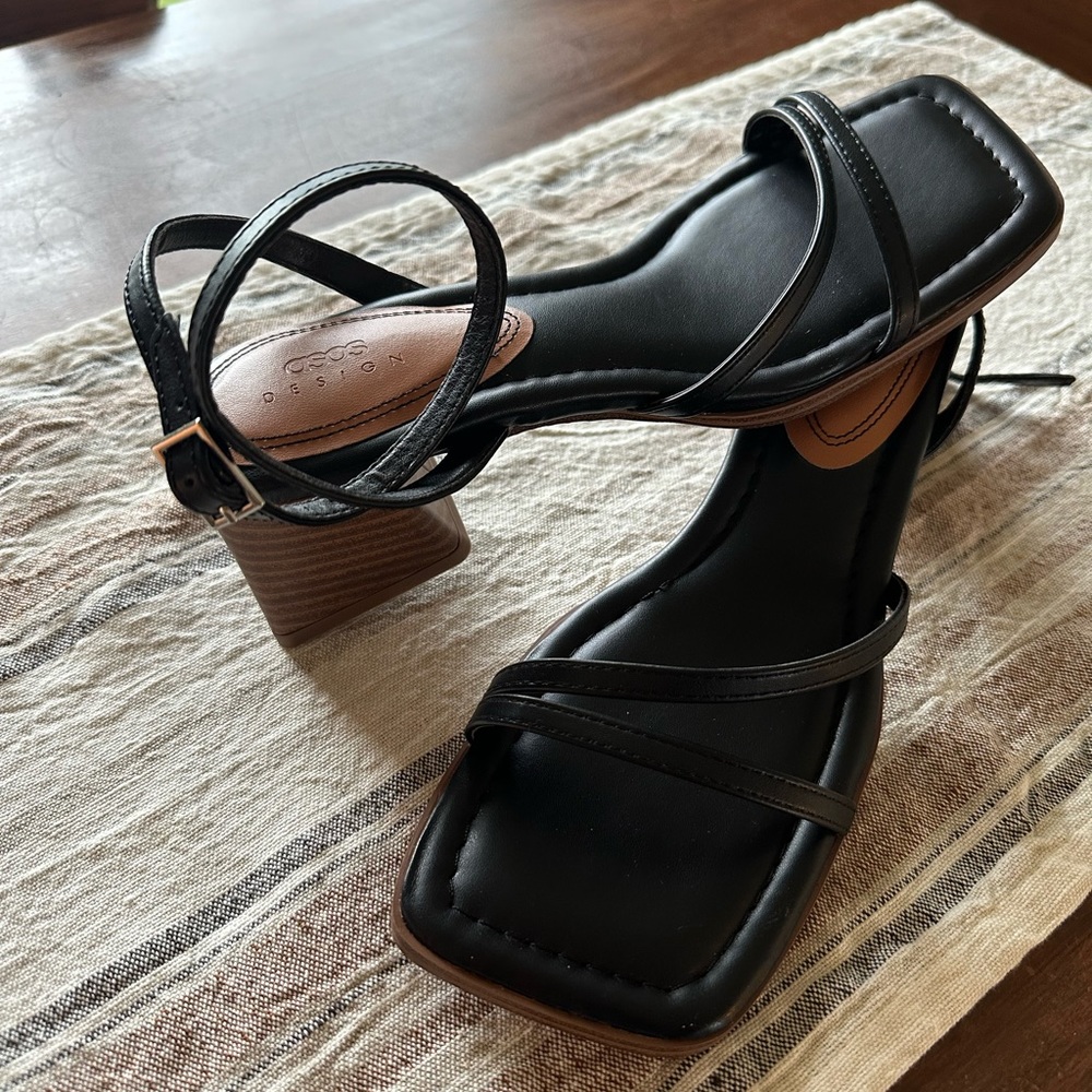 Black strappy low heels
